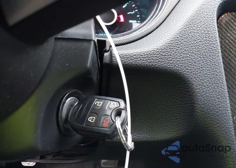 2014 Ford Mustang V6 z USA, uszkodzony, nr VIN 1ZVBP8AM3E5220468